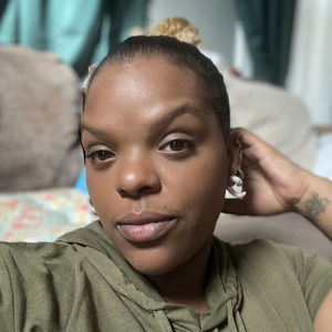 Meet your Posher, Cherylle